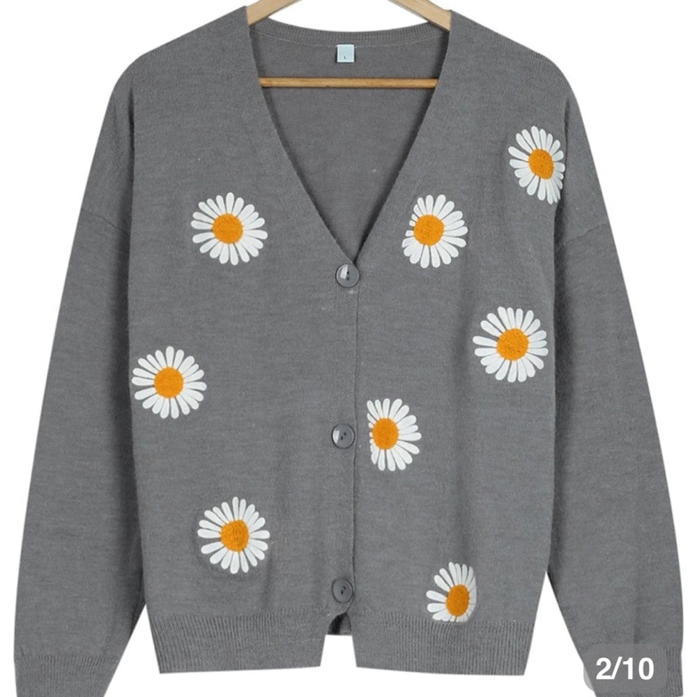 Floral Gray Cardigan Sweater with Daisies - Picture 2 of 10